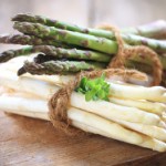 Weißer und Grüner Spargel grillen